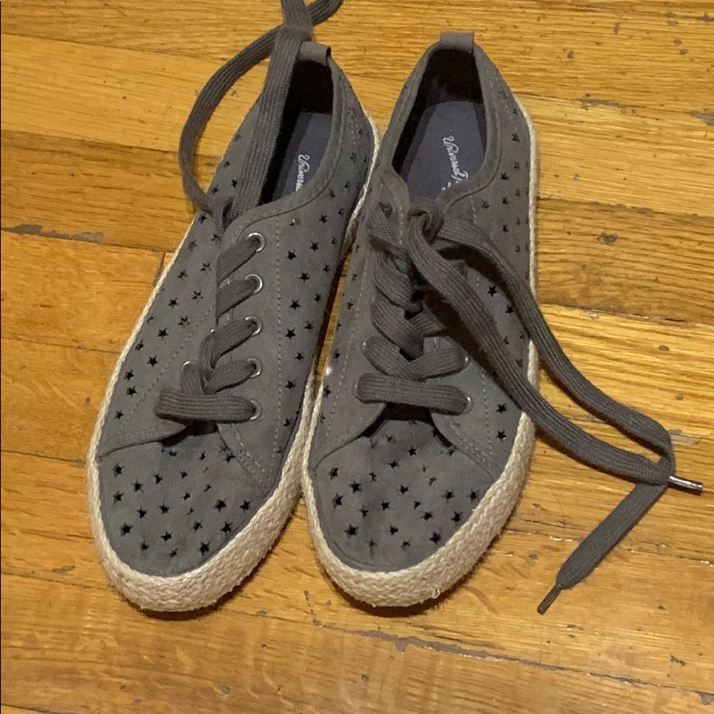 Grey star printed espadrille sneakers